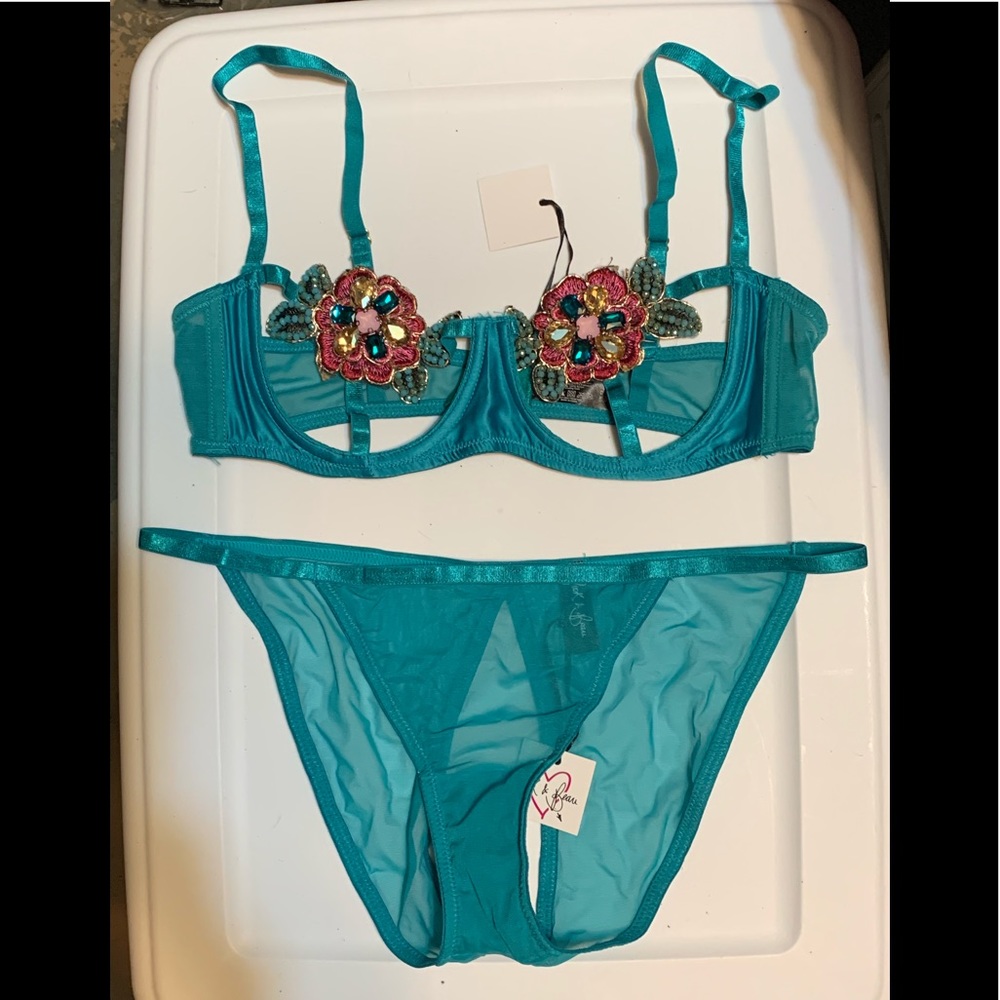 Playful Promises Peek a Beau set